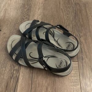 womens abeo neutral sandals size 6